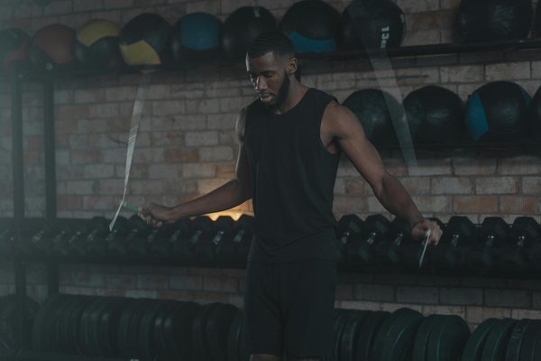 Découvrez les Équipements Essentiels de votre Salle de Musculation : Guide Ultime